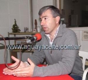 Agust�n Car�s: El concejal del FpV propone arreglar los ba�os y no s� si se est�n preparando para lo que van a hacer